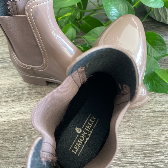 Lemon jelly rain boots - Picture 7 of 7